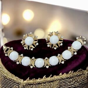 Vintage 60’s Sarah Coventry”Snow Princess"demi-parure Clip earrings bracelet set